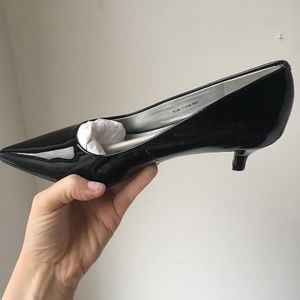 TROTTER’S Paulina patent leather black shoes pumps